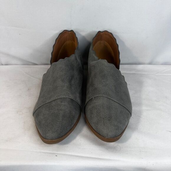 QUPID Gray Scalloped Edge Cut Out Side Slip On Flat Ankle Shoes Size 7.5 - Picture 3 of 9